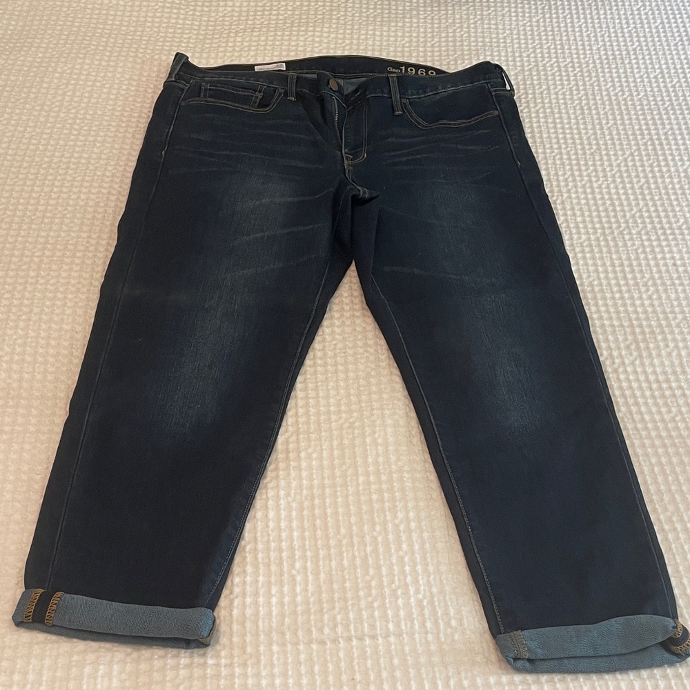 1969 Women's Dark Wash Cropped Jeans
